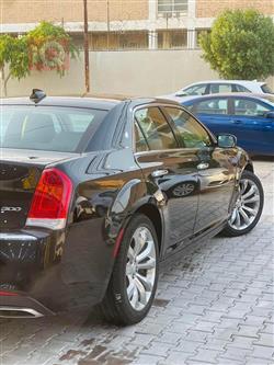 کرایسلەر 300